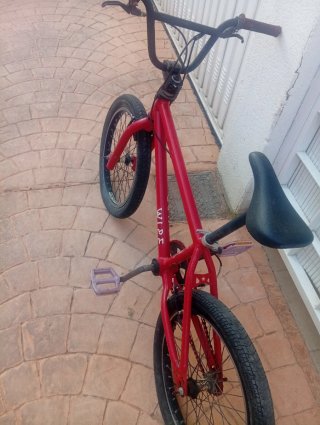 Bicicleta BMX Roja
