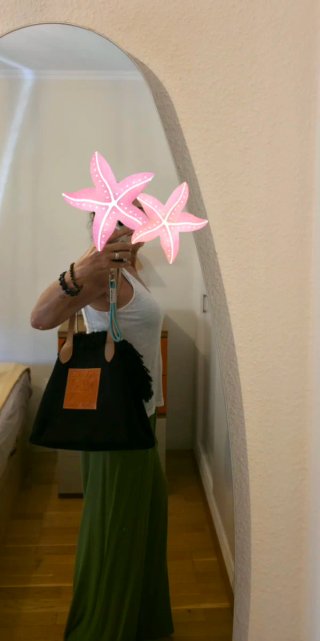 Bolso Loewe flecos negro y marrón