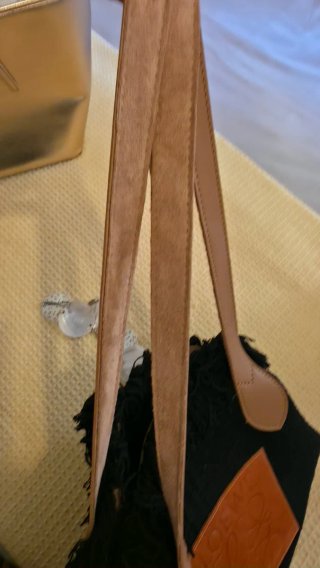 Bolso Loewe flecos negro y marrón