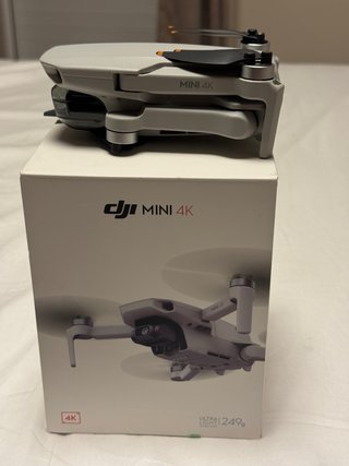 Dron DJI Mini 4K Gris