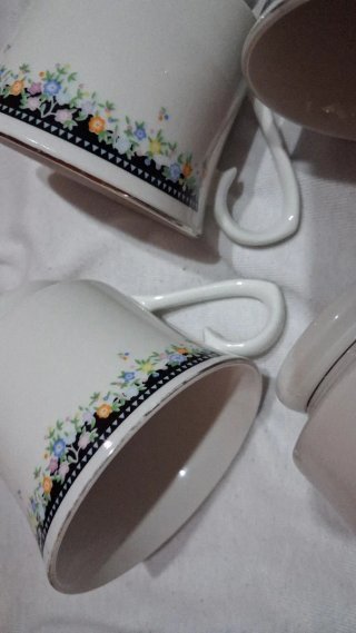 Juego 9 de tazas porcelana 4 lo demás regalo