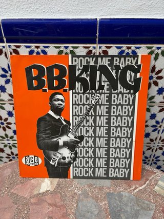 Vinilos varios. Precio por unidad.