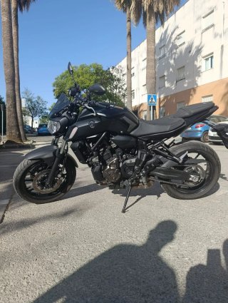 Yamaha MT-07 Negra