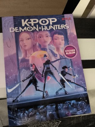 Álbum Cromos Kpop Demon Hunters