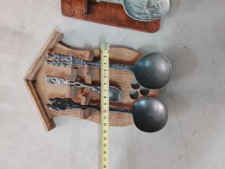 Colgador de cucharas decorativas