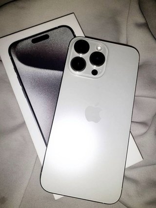 iPhone 16 Pro Max Plata