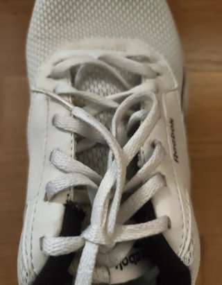 Zapatillas Reebok Blancas y Negras