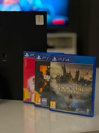 PS4 Pro Negra + Mando + Juegos