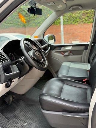 Volkswagen Caravelle vendo acepto coches