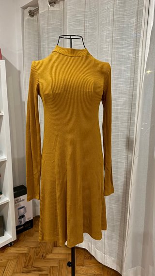 Vestido amarelo canelado manga comprida