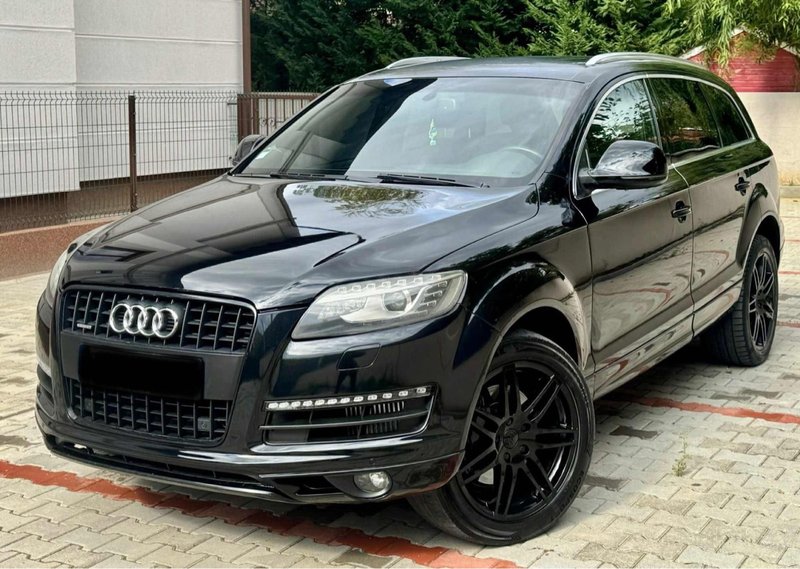 Audi  Q7 2010 - foto 1