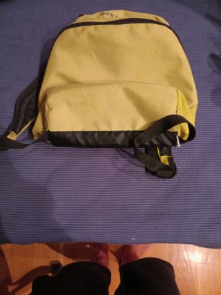 Mochila amarilla Newfeel