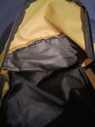 Mochila amarilla Newfeel