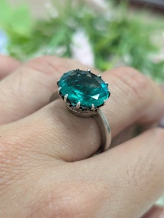 Anillo piedra verde