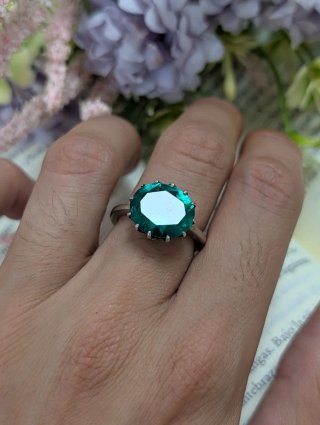Anillo piedra verde