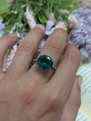 Anillo piedra verde