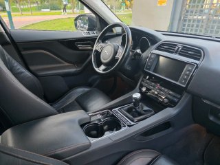 Jaguar F-Pace 2016