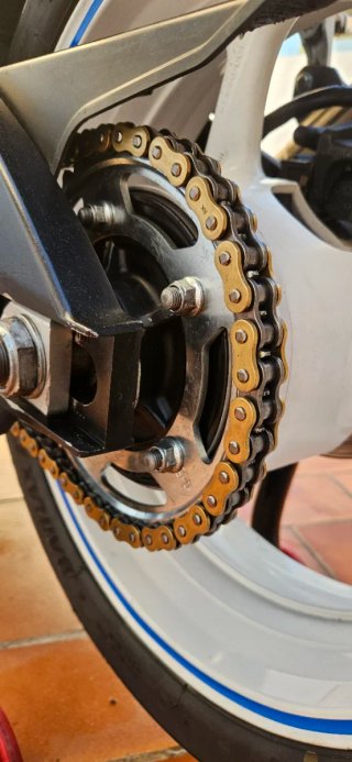 Suzuki GSXR 600 K8