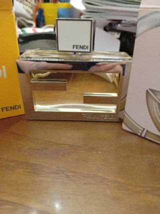Fendi Fan di Fendi Eau de Toilette 50ml e gucci