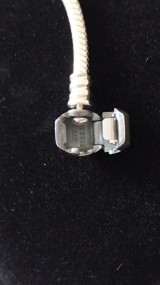 Pulsera Pandora Plata. Tamaño: 20 cm