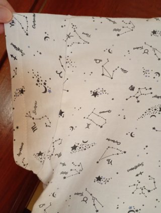 Camiseta Sfera con constelaciones.Talla L