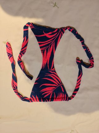 Bikini estampado hojas azul y rosa fucsia