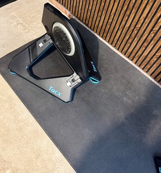 Rodillo Tacx Neo 2T + Neo Motion Plates