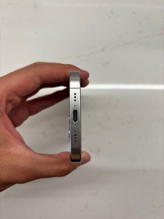 iPhone 15 Pro 128GB Titânio Branco Caixa Grade B+