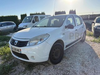 PARAGOLPES DELANTERO Dacia Sandero (01.2008->)