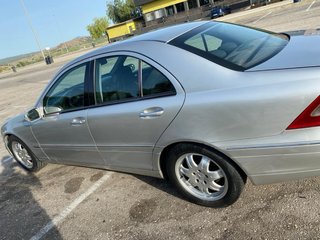 Mercedes-Benz 220 2001