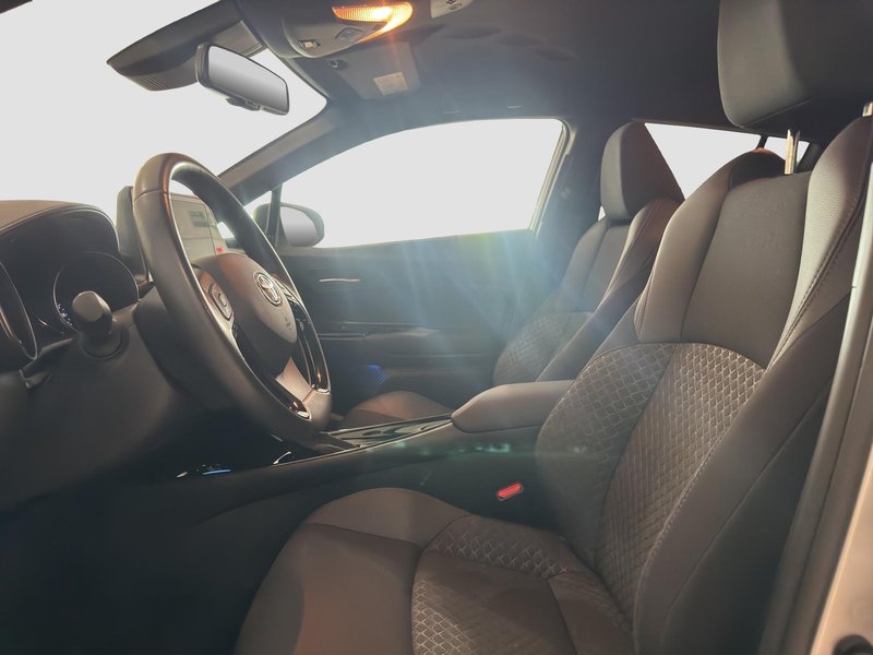 Toyota C-HR 2022, foto 12