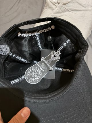 Gorra Chrome Hearts Negra y Plateada