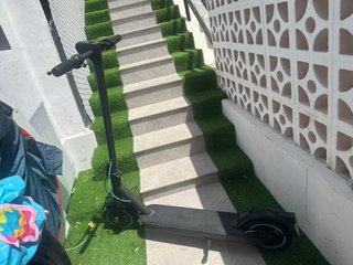 Patinete eléctrico ODYS (Alemania)
