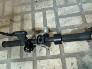 Manillar patinete con cuello y maneta