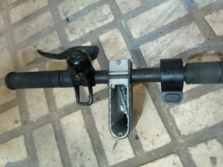 Manillar patinete con cuello y maneta