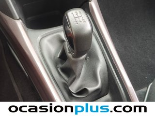 Peugeot 2008 VTI 82 Active 60 kW (82 CV)