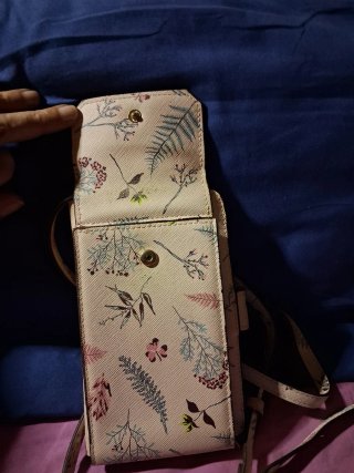 Monedero móvil estampado floral