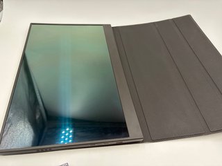 Monitor OLED 13.3 Freesync 60Hz