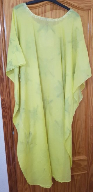 Caftán amarillo bordado talla única