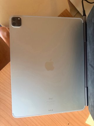 iPad Pro 12,9 M1 128GB 5G Magic Keyboard P2
