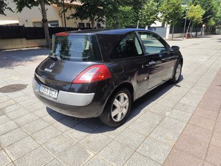 RENAULT Megane CONFORT AUTHENTIQUE 1.4 16v