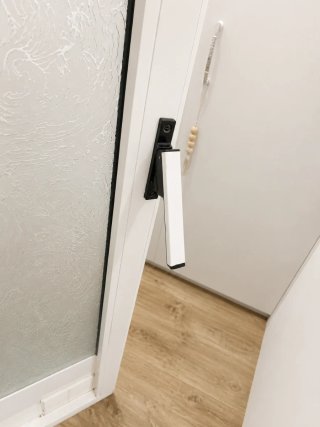 Puerta aluminio blanco cristal