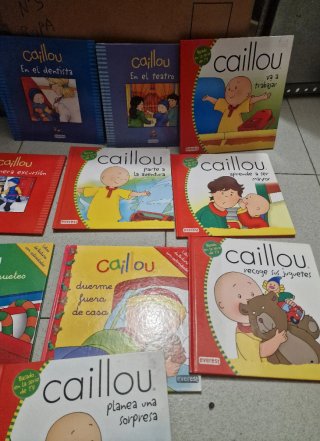 Lote de 10 libros infantiles de Caillou - Editoria