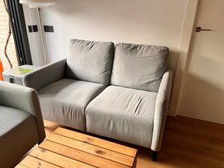 2 divani Angersby Ikea 60 euro. 2 divani 100 euro