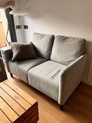 2 divani Angersby Ikea 60 euro. 2 divani 100 euro
