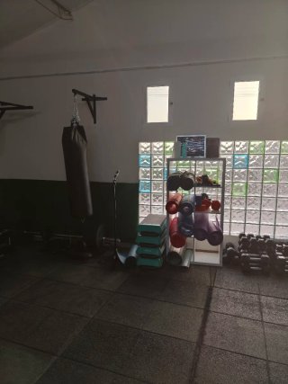 Alquiler sala fitness equipada