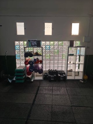 Alquiler sala fitness equipada