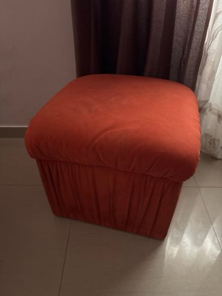 Divano Arancione in Tessuto (SOLtanto OGGI) Due pouf in regalo