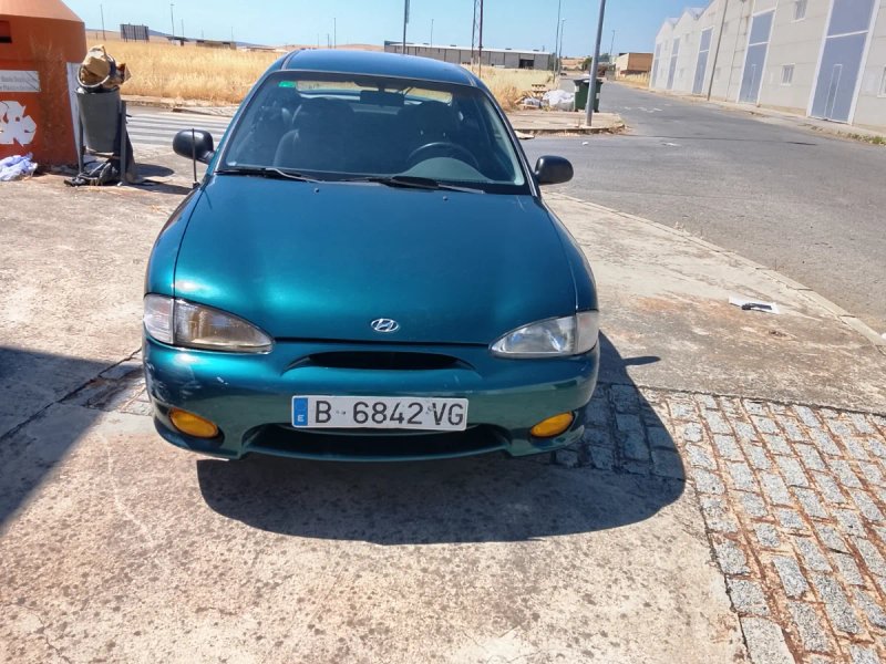 Hyundai Accent 2000 - foto 1