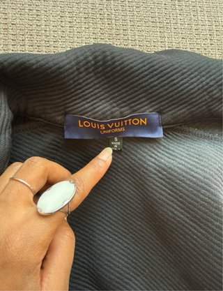 Bomber Negra Louis Vuitton